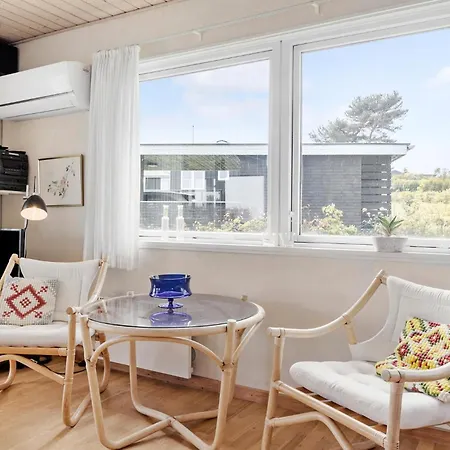 Holiday home Pet Friendly In With Kitchen *
