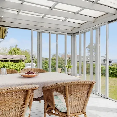Holiday home Pet Friendly In With Kitchen *